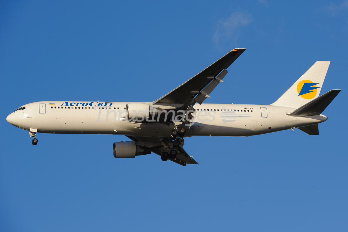 Boeing 767-3Q8/ER UR-VVT (cn 28132/692)